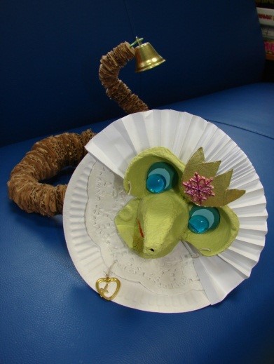 Школьный конкурс новогодних поделок