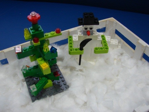 Школьный конкурс новогодних поделок